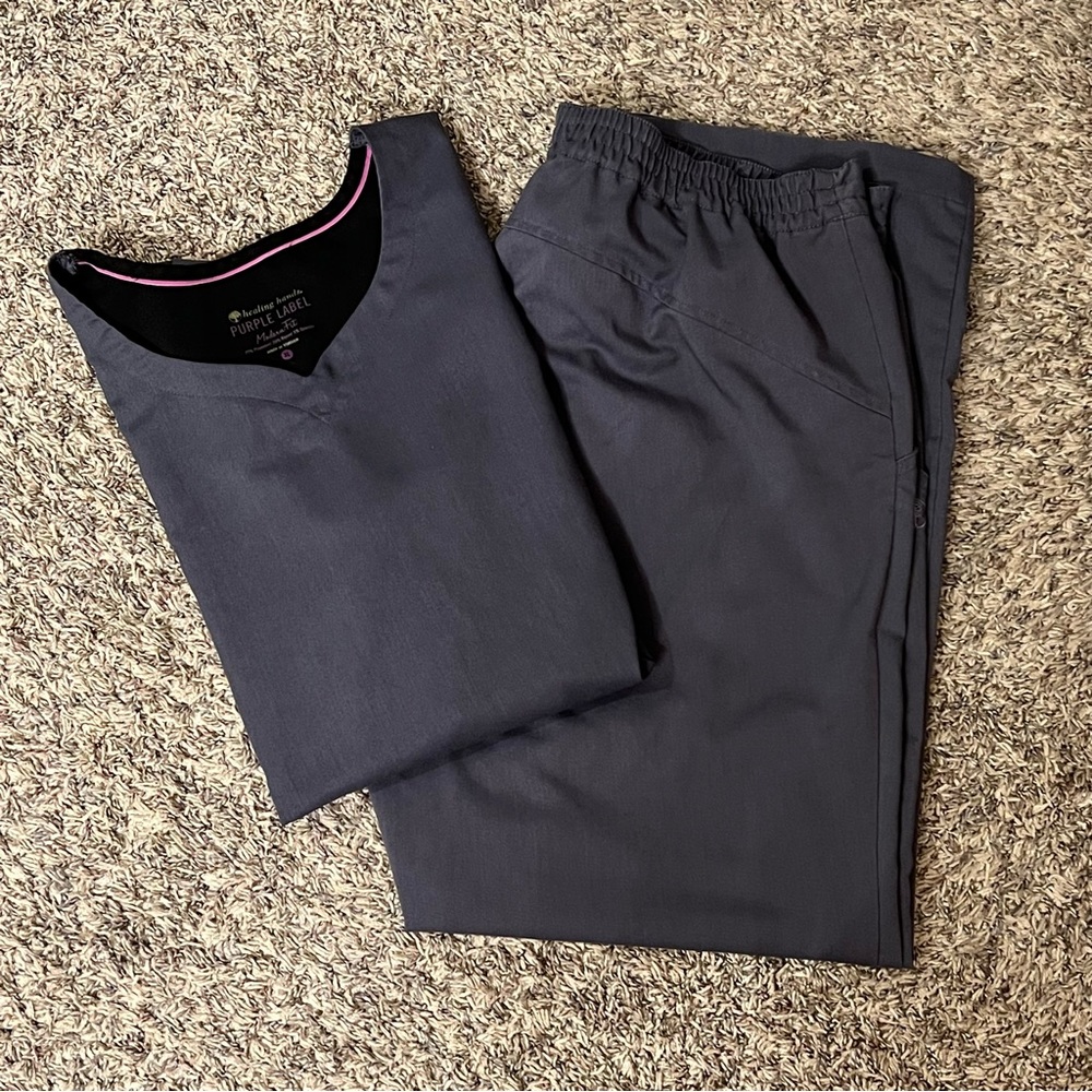 Scrub set